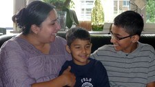 Shazia Sarwar, Shan og Zain (Foto: Dang Trinh/NRK)