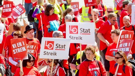LO holder streikemøte i Oslo (Foto: Solum, Stian Lysberg/NTB scanpix) LO holder streikemøte i Oslo (Foto: Solum, Stian Lysberg/NTB scanpix)