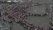 Venter på Justin  Bieber - Tusenvis av fans venter på popstjerna Justin Bieber på Telenor Arena.