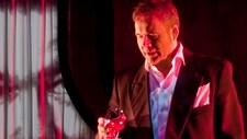 Ketil Høegh i 'Chet spiller ikke her', Hålogaland Teater (Foto: Ola Røe) Ketil Høegh i 'Chet spiller ikke her', Hålogaland Teater (Foto: Ola Røe)