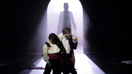 Torgeir Reiten, Erik Wenberg Jacobsen og (bak) Paul Ottar Haga i Les Misérables (Foto: Lasse Berre) Torgeir Reiten, Erik Wenberg Jacobsen og (bak) Paul Ottar Haga i Les Misérables (Foto: Lasse Berre)