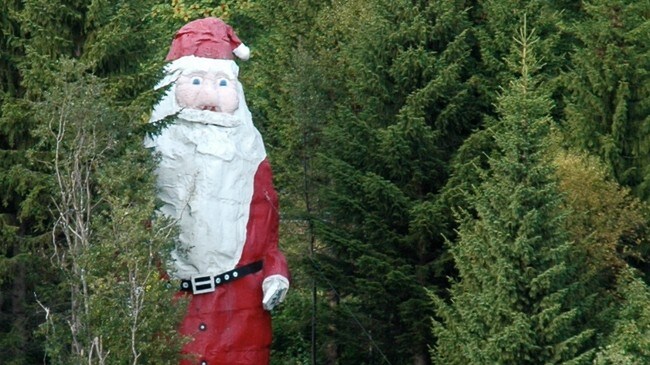 Gollis, sett frå sjøen (Foto: Kristin Helgeland Hauge/NRK)