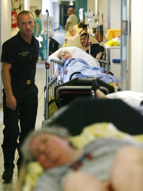 Sykehuskorridor (Foto: FRANCK PREVEL/AP) Sykehuskorridor (Foto: FRANCK PREVEL/AP)