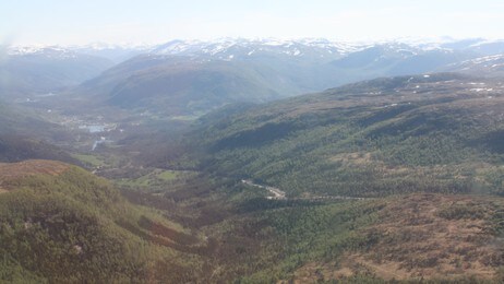 Guddalsvegen mot Sande (Foto: Kjell Arvid Stølen/NRK)