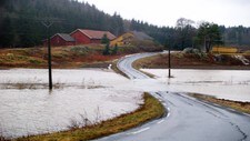 Flom (Foto: Yngve Tørrestad/NRK) Flom (Foto: Yngve Tørrestad/NRK)