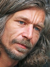 Karl Ove Knausgård (Foto: Åserud, Lise/Scanpix) Karl Ove Knausgård (Foto: Åserud, Lise/Scanpix)