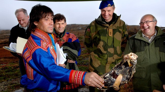 Reindriftsutøver Ole Mattis Oskal (Foto: Torfinn Wiesser/SCANPIX)