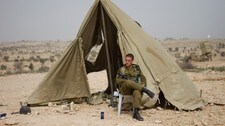 Israelsk soldat ved grensen til Gazastripen (Foto: Ariel Schalit/Ap) Israelsk soldat ved grensen til Gazastripen (Foto: Ariel Schalit/Ap)