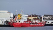 Tankskip besøker Kristiansund med fiskeoljer (Foto: Roar Halten/NRK)
