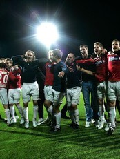 Kongsvinger jubler etter seier 3-1 over Sarpsborg 08. (Foto: Marius Torgersrud) Kongsvinger jubler etter seier 3-1 over Sarpsborg 08. (Foto: Marius Torgersrud)