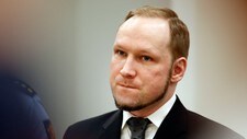 Anders Behring Breivik under domsavsigelsen (Foto: Junge, Heiko/NTB scanpix) Anders Behring Breivik under domsavsigelsen (Foto: Junge, Heiko/NTB scanpix)