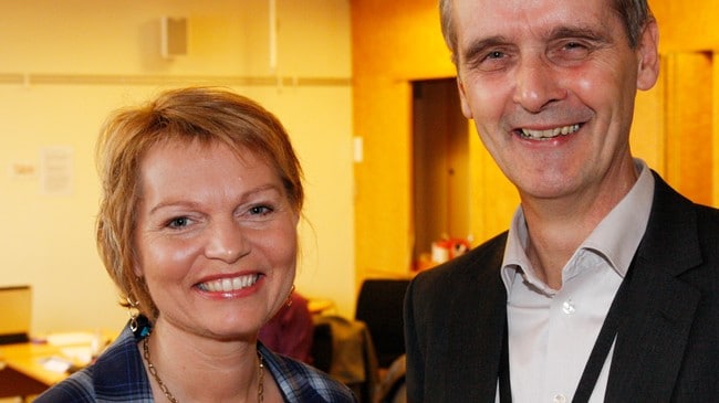 Kringkastingsrådets nye leder May-Helen Molvær Grimstad og kringkastingssjef Hans-Tore Bjerkaas (Foto: Jon-Annar Fordal/NRK) Kringkastingsrådets nye leder May-Helen Molvær Grimstad og kringkastingssjef Hans-Tore Bjerkaas (Foto: Jon-Annar Fordal/NRK)