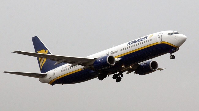 Et fly fra Ryanair (Foto: FRANK PERRY/AFP) Et fly fra Ryanair (Foto: FRANK PERRY/AFP)