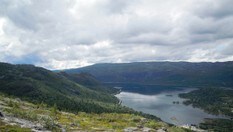 Utsikt ned mot Harrtevatn
