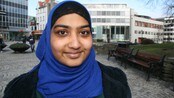 Maryam om russehijaben - Maryam Amith (19) frå Stavanger nyt tida som russ, sjølv om ho ikkje kan vera like sosial som alle andre.
