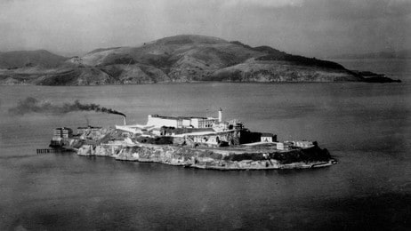 ALCATRAZ AT NIGHT (Ap) ALCATRAZ AT NIGHT (Ap)