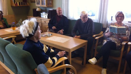 Boklesing dagsenter (Foto: Anett Johansen Espeland/NRK) Boklesing dagsenter (Foto: Anett Johansen Espeland/NRK)
