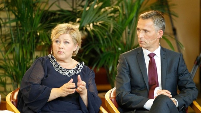 Erna Solberg og Jens Stoltenberg (Foto: Kallestad, Gorm/Scanpix) Erna Solberg og Jens Stoltenberg (Foto: Kallestad, Gorm/Scanpix)