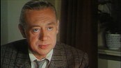 – Skal se på hvorfor ZDF stoppet reprisene - NRK vil de neste dagene vurdere om reprisesendingene av TV-serien «Derrick» skal tas av skjermen.