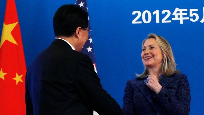 Hillary Clinton og Hu Jintao (Foto: SHANNON STAPLETON/Reuters) Hillary Clinton og Hu Jintao (Foto: SHANNON STAPLETON/Reuters)