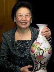 HONG KONG ART AUCTION (Foto: ANAT GIVON/NTB Scanpix) HONG KONG ART AUCTION (Foto: ANAT GIVON/NTB Scanpix)