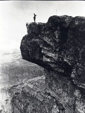 Preikestolen i Odda kommune (Foto: Arkiv: AS Tyssefaldenes fotosamling, Norsk Vasskraft- og Industristadmuseum) Preikestolen i Odda kommune (Foto: Arkiv: AS Tyssefaldenes fotosamling, Norsk Vasskraft- og Industristadmuseum)