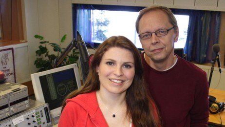 Programledere i NRK Østafjells, Hanne Kari Fossum og Kim Holtan. (Foto: Frank Barth-Nilsen/NRK) Programledere i NRK Østafjells, Hanne Kari Fossum og Kim Holtan. (Foto: Frank Barth-Nilsen/NRK)