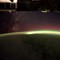 Her ser man hvordan sørlyset, også kjent som aurora australis, brer seg utover den sørlige delen av kloden vår. Kuipers tok bildet 1. mars.  