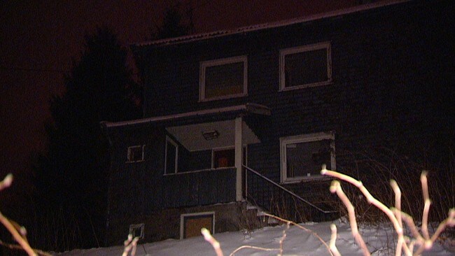 Fastklemt mann funnet i ubebodd hus (Foto: Hallgeir Braastad/NRK)