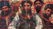 Taliban-ledere på en plakat distribuert av de amerikanske styrkene under krigen mot Taliban i 2003. (Scanpix/AP) Taliban-ledere på en plakat distribuert av de amerikanske styrkene under krigen mot Taliban i 2003. (Scanpix/AP)
