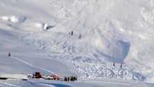 Snøskred (Foto: Remi Bøe Presttun/Scanpix) Snøskred (Foto: Remi Bøe Presttun/Scanpix)