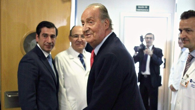 Kong Juan Carlos på San Jose-sykehuset (Foto: PACO CAMPOS/Afp) Kong Juan Carlos på San Jose-sykehuset (Foto: PACO CAMPOS/Afp)