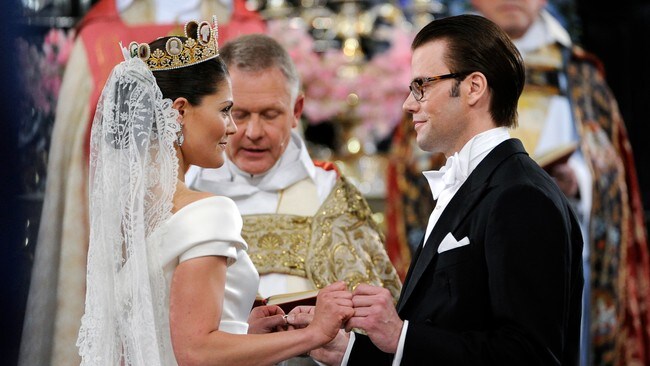 Prins Daniel og kronprinsessan Victoria gifter seg (Foto: Lundahl, Pontus/SCANPIX) Prins Daniel og kronprinsessan Victoria gifter seg (Foto: Lundahl, Pontus/SCANPIX)