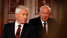 Thorbjørn Jagland og Geir Lundestad (Foto: Junge, Heiko/NTB scanpix) Thorbjørn Jagland og Geir Lundestad (Foto: Junge, Heiko/NTB scanpix)