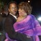 Whitney Houston og ektemannen Bobby Brown på magasinet Vanity Fairs Oscar-nachspiel i 2001.