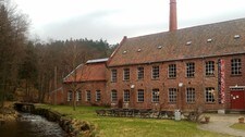 Sjølingstad Uldvarefabrikk i dag. (Foto: Vestagdermuseene) Sjølingstad Uldvarefabrikk i dag. (Foto: Vestagdermuseene)