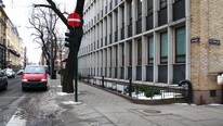 Hensatt varebil i Akersgata bak Stortinget (Foto: Øyvind Bye Skille/NRK)