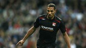 John Carew i Lyon-trøye