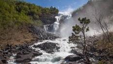 Valnesfossen i mai