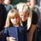 Mette-Marit og Ingrid Alexandra foran Oslo Domkirke Mette-Marit og Ingrid Alexandra foran Oslo Domkirke