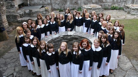 Jentekoret til gamlebyens musikkhus i Tallin Jentekoret til gamlebyens musikkhus i Tallin