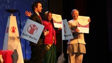 Muhammad Yunus på Redd Barnas fredsfest (Foto: Vilde Helljesen/NRK)