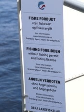 Skilt fiske forbudt (Foto: Øivind Eskedal/NRK)