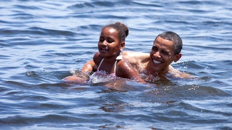 Barack og Sasha Obama (Reuters) Barack og Sasha Obama (Reuters)