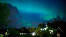 Nordlys over Hordvik i Åsane (Foto: Swein-Jørgen Wiken) Nordlys over Hordvik i Åsane (Foto: Swein-Jørgen Wiken)