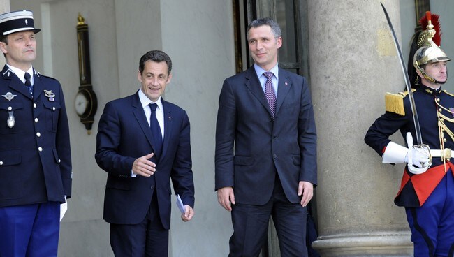 Jens Stoltenberg og Nicolas Sarkozy (Foto: STEPHANE DE SAKUTIN/AFP) Jens Stoltenberg og Nicolas Sarkozy (Foto: STEPHANE DE SAKUTIN/AFP)