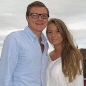 Emma og Eirik, gamle bybro (Foto: Siv Sandvik /NRK) Emma og Eirik, gamle bybro (Foto: Siv Sandvik /NRK)