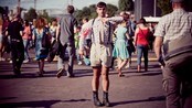 Amir Asgharnejad på Øya - Amir Asgharnejad sjekker ut mote på Øyafestivalen.