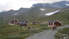 Grusveien inn til Glitterheim er perfekt for fjellsykling