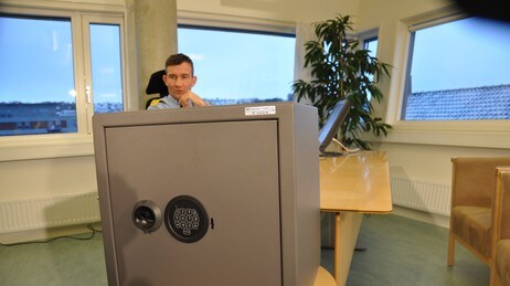 Politimeister Nils Kristian Moe og safe